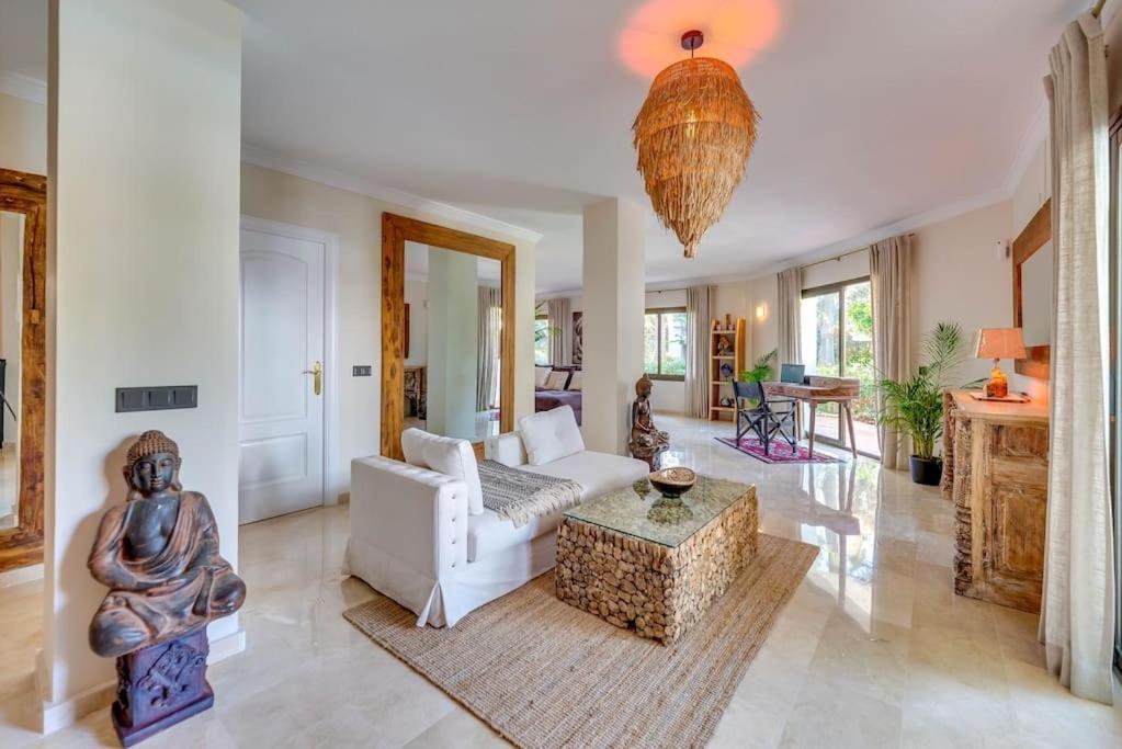 Beachfront Apartment Marbella
