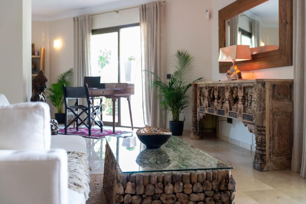 Beachfront Apartment *
