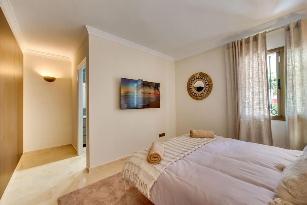 Beachfront Appartement Marbellac